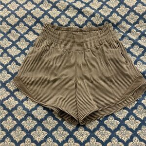 Lululemon hotty hot shorts